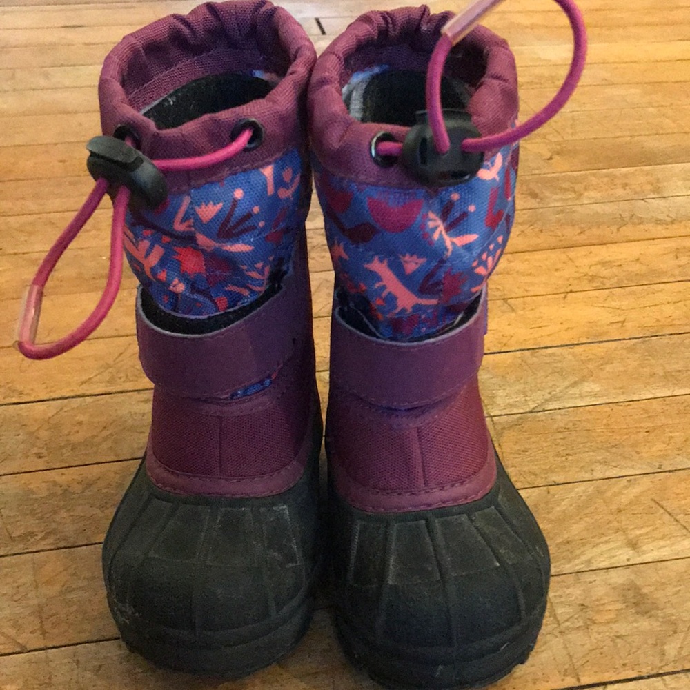 Little girls Columbia snow boots
